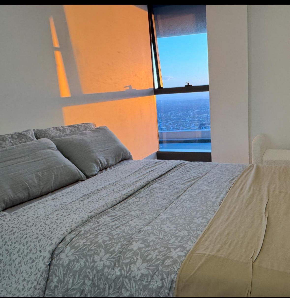 Homestay Private And Bathroom In A Shared Brisbane